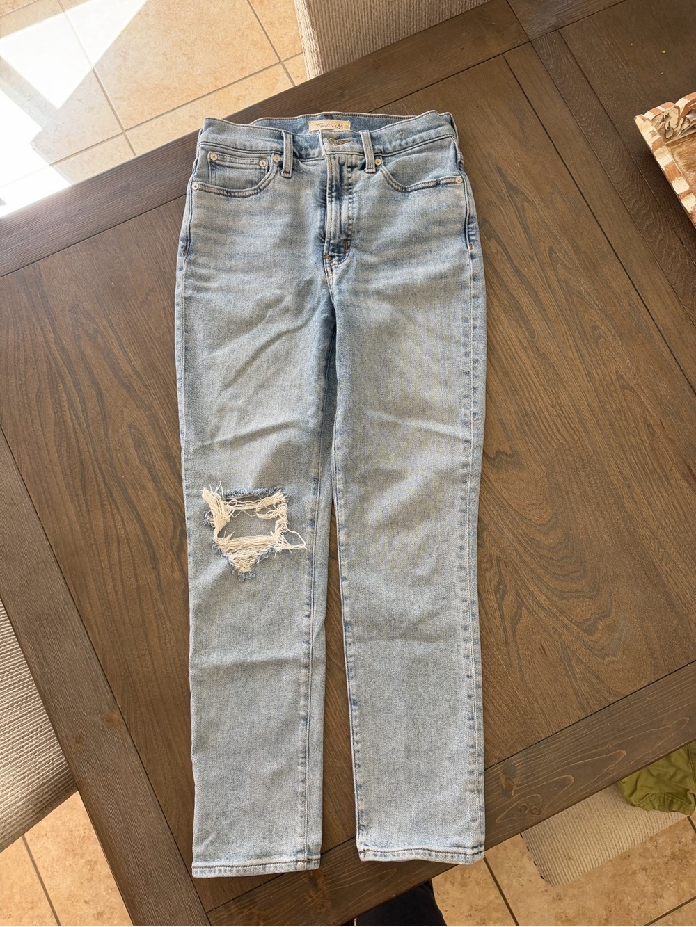 Madewell The Perfect Vintage Jean Light Wash Distressed Knee High Rise Size 26